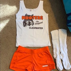 Hooter’s Halloween Costume!!